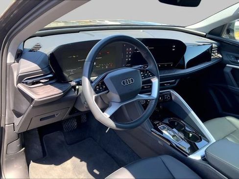 Used 2025 Audi Q5 Premium w/ Convenience Package AWD/4WD image 14