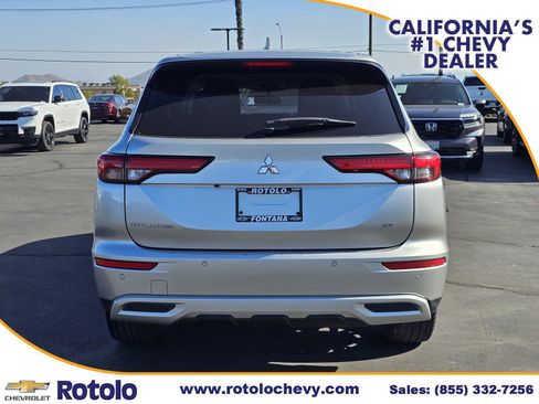 Used 2024 Mitsubishi Outlander SE Black Edition AWD/4WD image 6