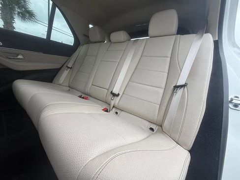 Used 2024 Mercedes-Benz GLE 350 4MATIC image 9