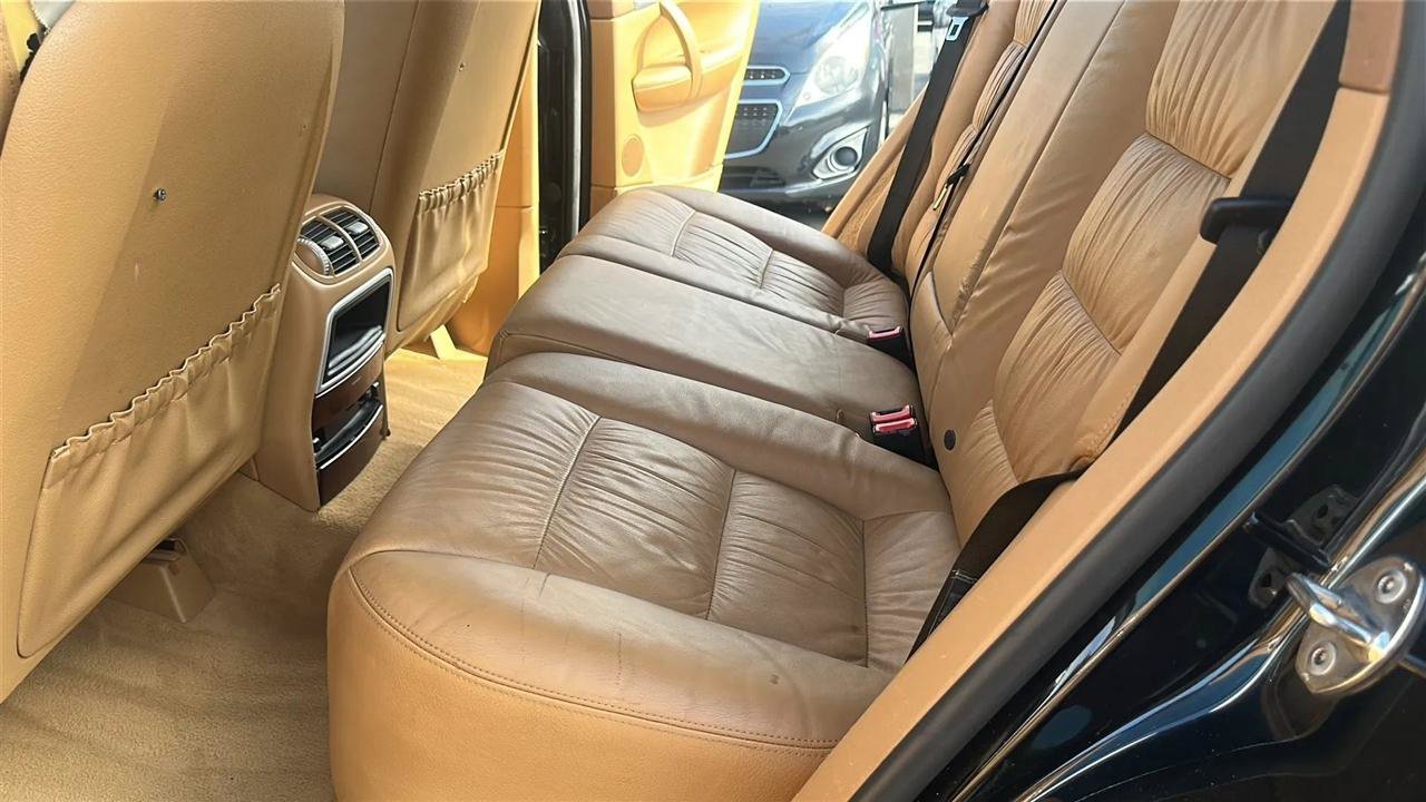 Used 2006 Porsche Cayenne AWD/4WD image 25