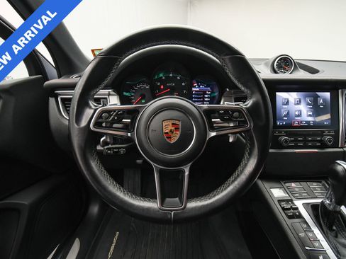 Used 2017 Porsche Macan GTS image 14