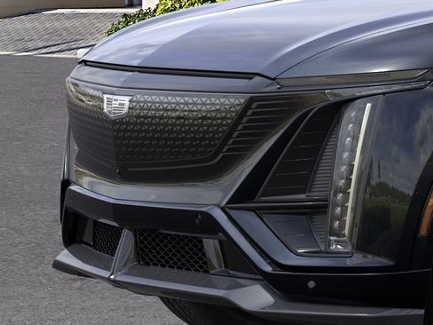 New 2026 Cadillac Lyriq V w/ Exterior Carbon Fiber Package AWD/4WD image 13