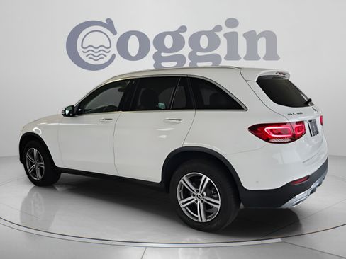 Used 2022 Mercedes-Benz GLC 300 image 3