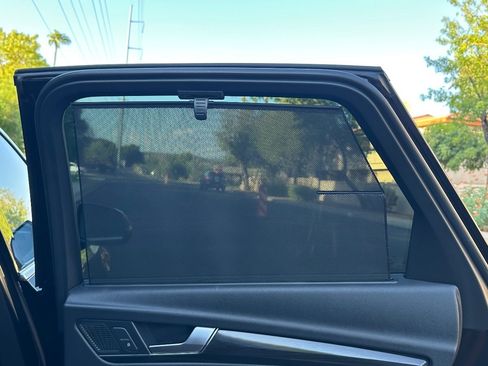 Used 2019 Audi Q5 Prestige w/ Prestige Package image 46