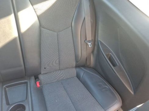 Used 2012 Hyundai Veloster w/ Style Pkg image 26