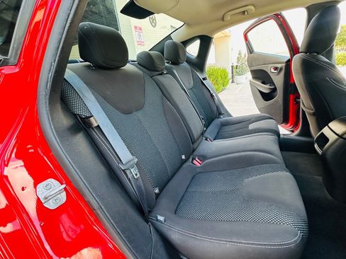 Used 2016 Dodge Dart SXT FWD image 21