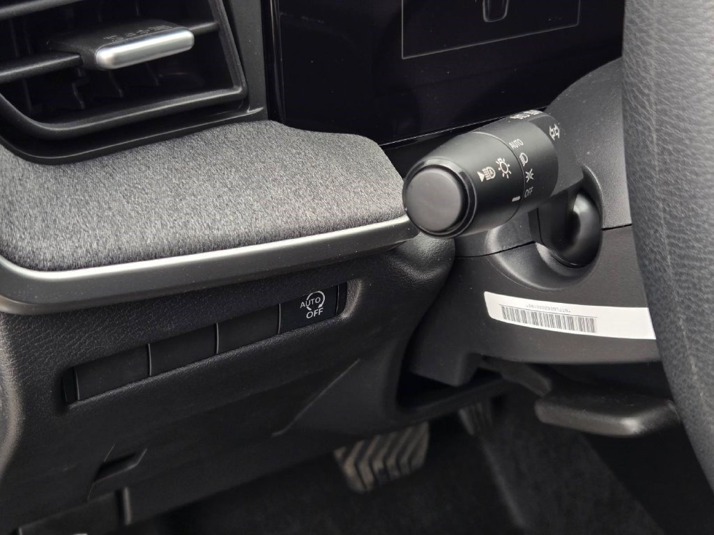 New 2026 Nissan Kicks S FWD image 17