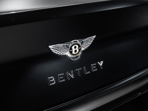 Used 2020 Bentley Continental GT image 13