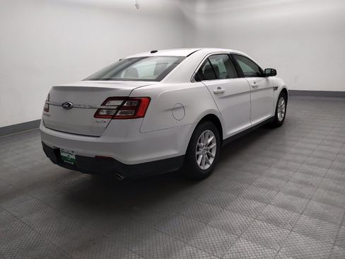Used 2014 Ford Taurus SE FWD image 9