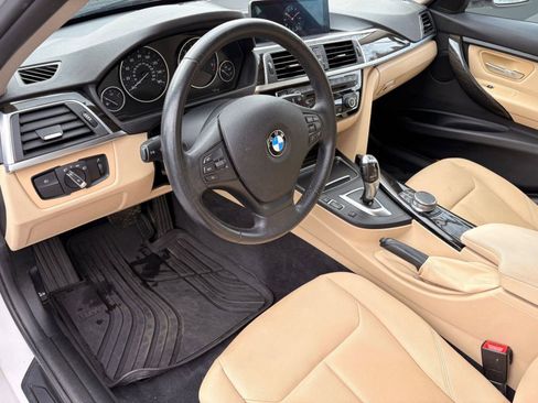 Used 2017 BMW 320i Sedan image 4