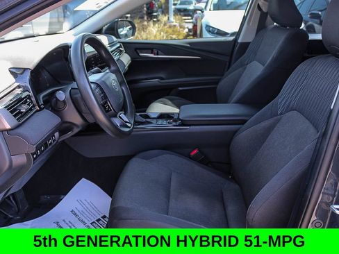 Used 2025 Toyota Camry LE FWD image 17