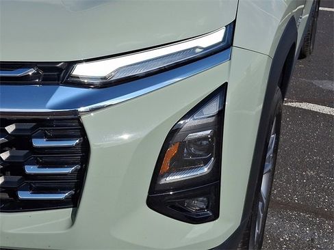 Used 2025 Chevrolet Equinox LT w/ Convenience Package II image 9