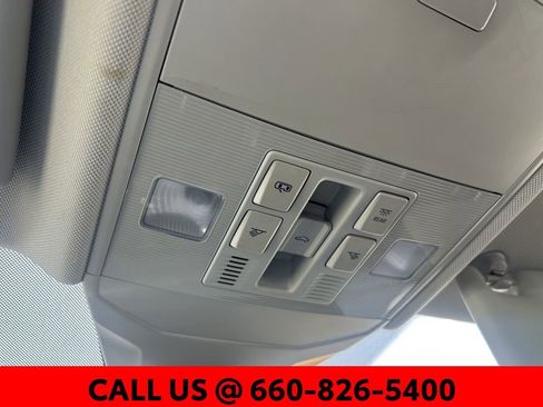 Used 2024 Volkswagen Jetta SE image 17