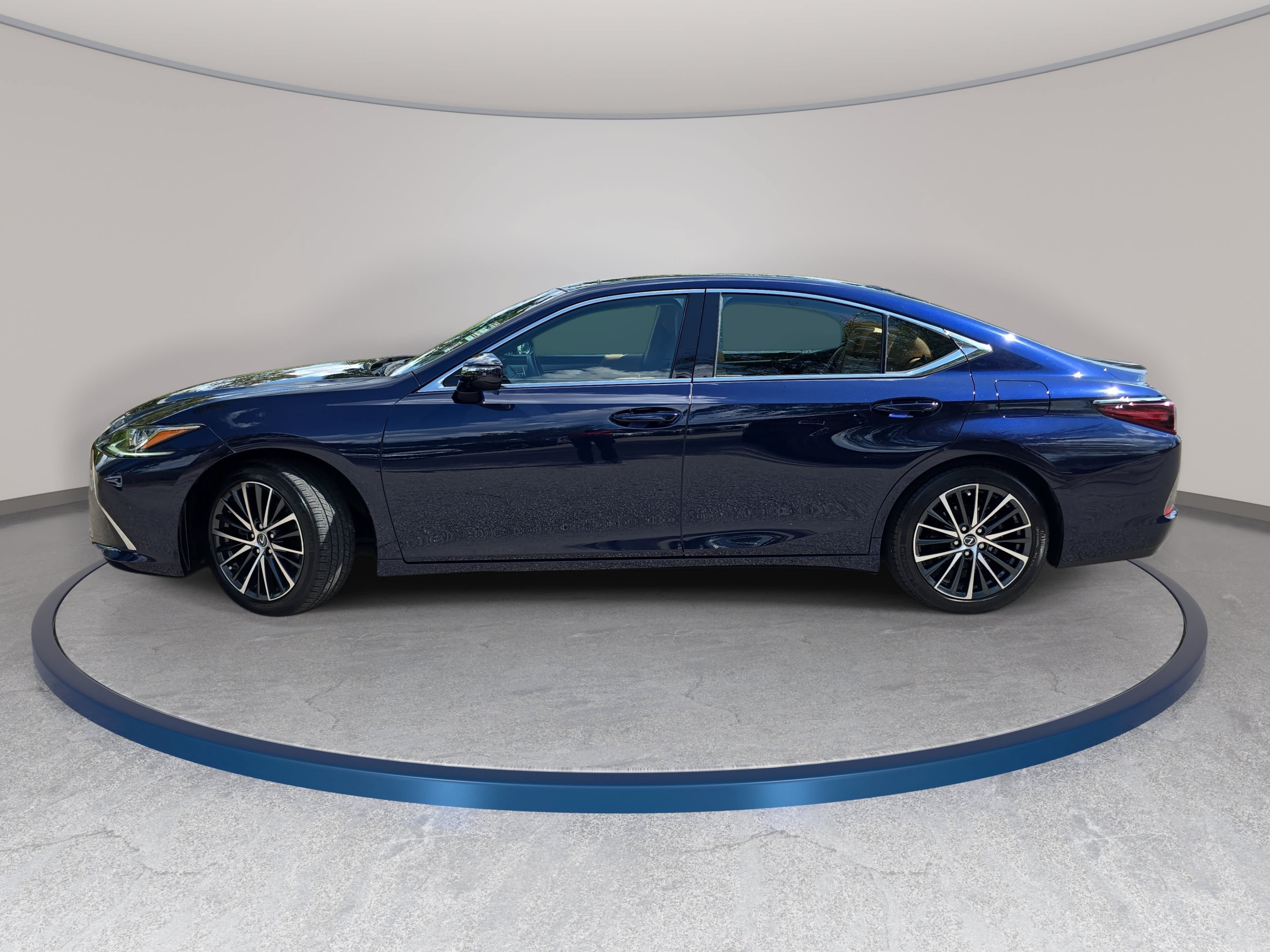 Used 2025 Lexus ES 350 w/ Premium Package FWD image 8