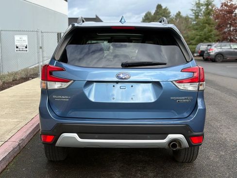 Used 2019 Subaru Forester Touring image 5