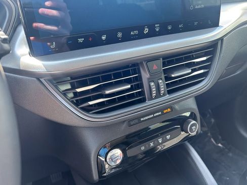Certified 2025 Ford Escape SE FWD image 26