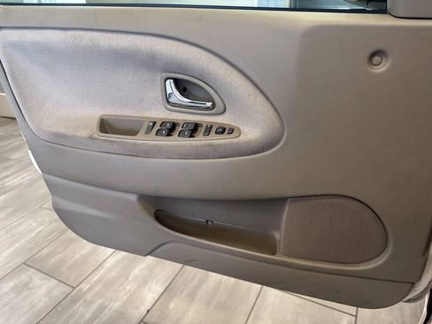 Used 2001 Volvo S40 FWD image 25
