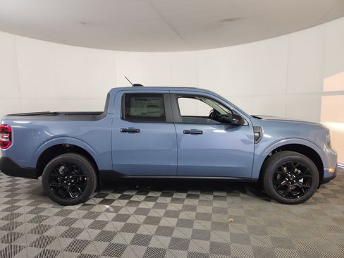 New 2025 Ford Maverick XLT w/ Black Appearance Package image 8