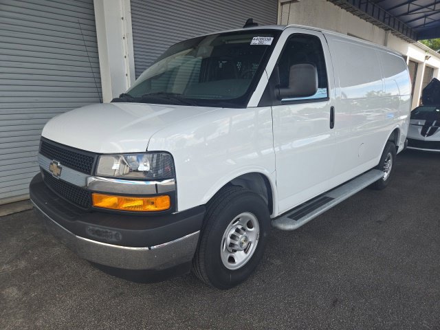 Used 2025 Chevrolet Express 2500 w/ Driver Convenience Package RWD image 1