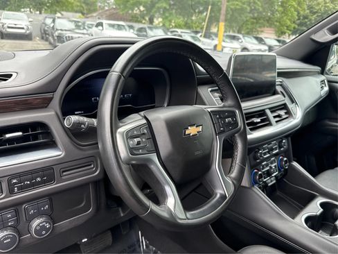 Used 2023 Chevrolet Suburban LT AWD/4WD image 16
