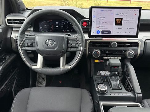 Certified 2025 Toyota Tacoma TRD Off-Road w/ TRD Off Road Upgrade Package AWD/4WD image 10