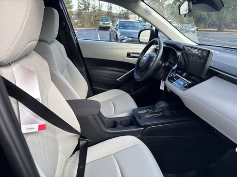 New 2026 Toyota Corolla Cross L FWD image 33