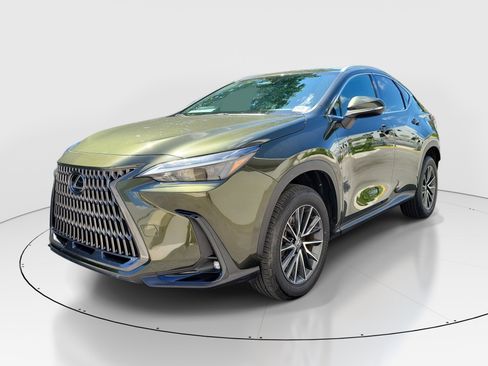 Used 2024 Lexus NX 250 FWD w/ Towing Package (2000 Lbs) image 3