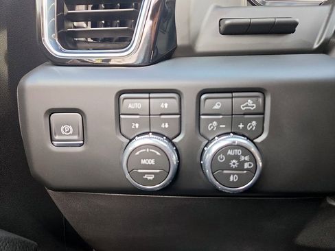 New 2026 GMC Sierra 1500 Denali AWD/4WD image 18