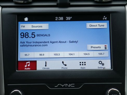 Used 2019 Ford Fusion SE image 16