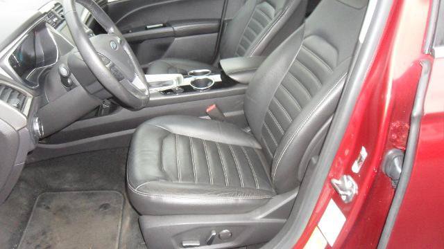 Used 2013 Ford Fusion SE FWD image 17