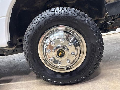 Used 2020 Ford F350 XL w/ Power Equipment Group image 33