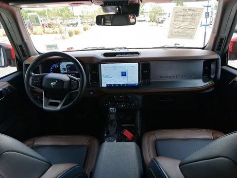 Used 2024 Ford Bronco Outer Banks AWD/4WD image 11
