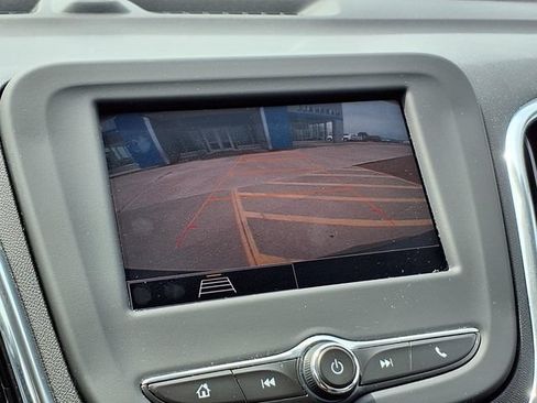 Used 2024 Chevrolet Equinox LS w/ LS Convenience Package FWD image 7