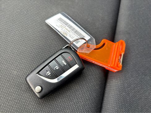 Used 2023 Toyota Corolla LE image 25