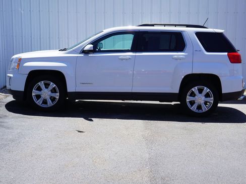 Used 2017 GMC Terrain SLE AWD/4WD image 3