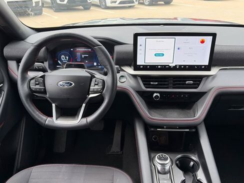 Used 2025 Ford Explorer ST-Line w/ ST-Line Street Pack image 14