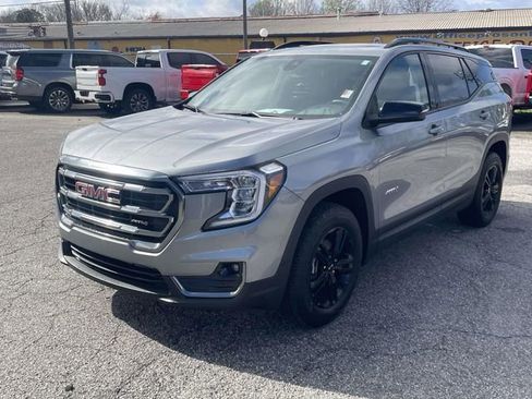 Used 2024 GMC Terrain AT4 w/ Infotainment Package II image 9