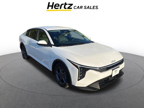 Used 2025 Kia K4 LXS image 1