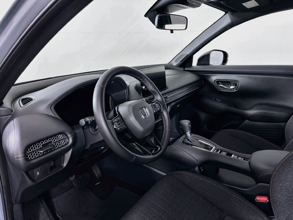Certified 2027 Honda HR-V Sport image 9