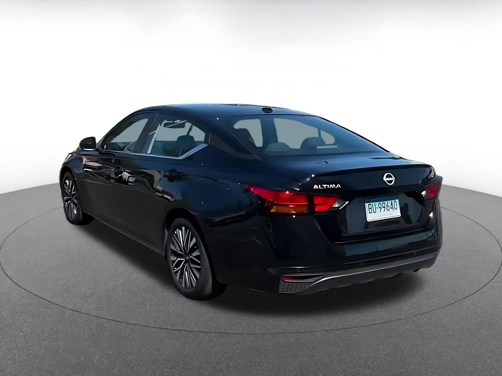 Used 2026 Nissan Altima 2.5 SV FWD image 14