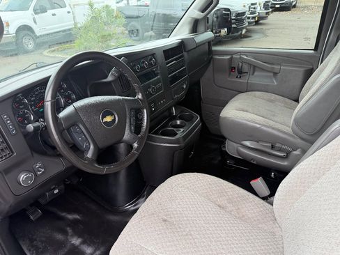 Used 2021 Chevrolet Express 2500 w/ Driver Convenience Package image 19
