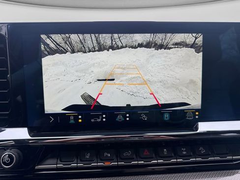 Used 2024 Chevrolet Silverado 2500 ZR2 w/ Snow Plow Prep/Camper Package image 17