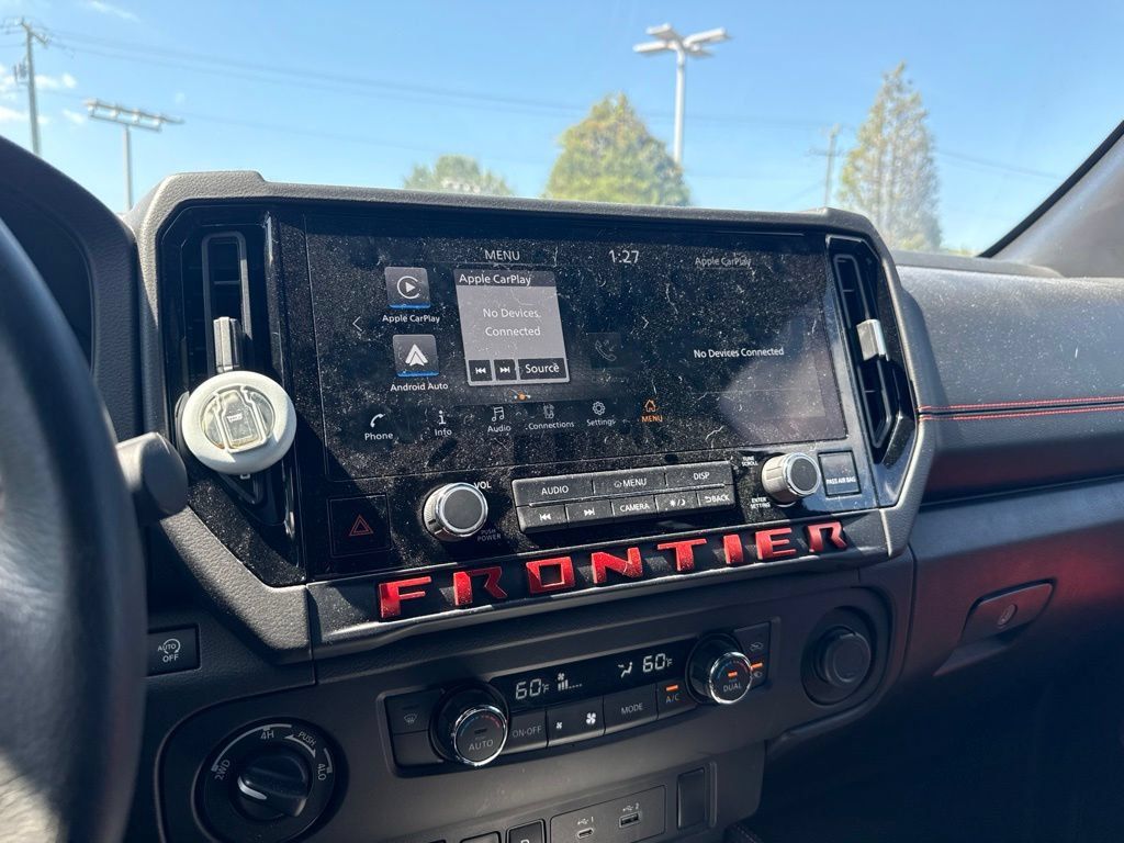 Used 2025 Nissan Frontier PRO-4X AWD/4WD image 11