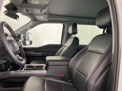 Used 2025 Ford F350 Lariat w/ Black Appearance Package image 17