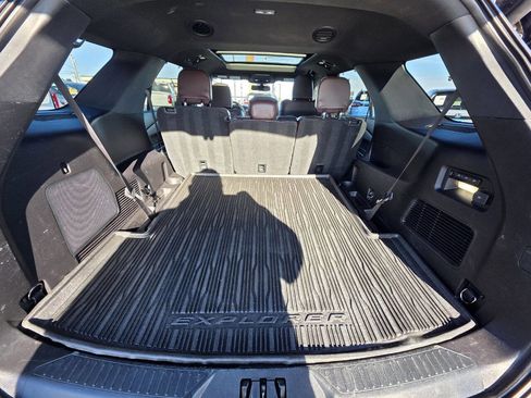 Used 2021 Ford Explorer Platinum image 33