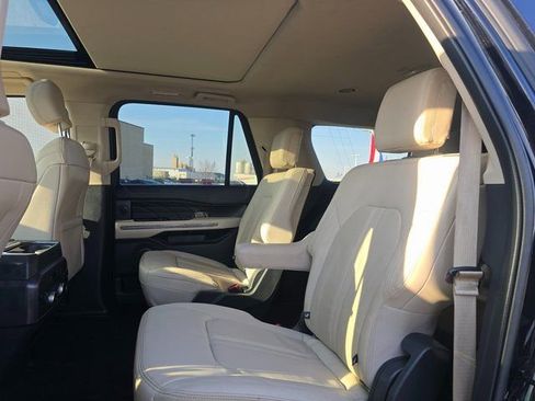 Used 2023 Ford Expedition Max Platinum image 14