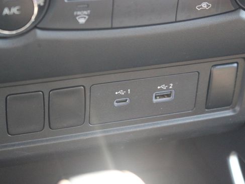 Used 2023 Nissan Frontier SV image 26