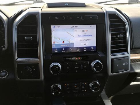 Used 2020 Ford F150 Lariat w/ Equipment Group 502A Luxury image 34