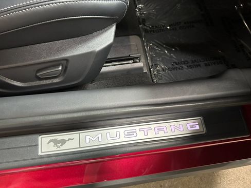 Used 2025 Ford Mustang GT Premium RWD image 19