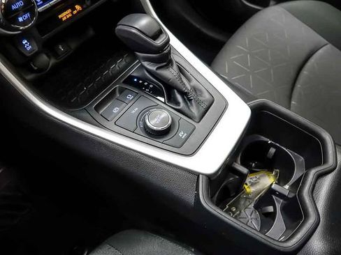 Certified 2022 Toyota RAV4 XLE w/ Convenience Package AWD/4WD image 21